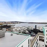 Seaside Apartment With Central Location In Oslo City Center